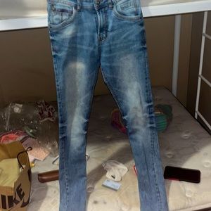 WOMANS JEANS